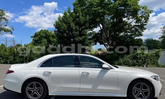 Buy Used Mercedes-Benz S–Class White Car in Afgooye in Somalia Buy Used Mercedes-Benz S–Class White Car in Afgooye in Somalia