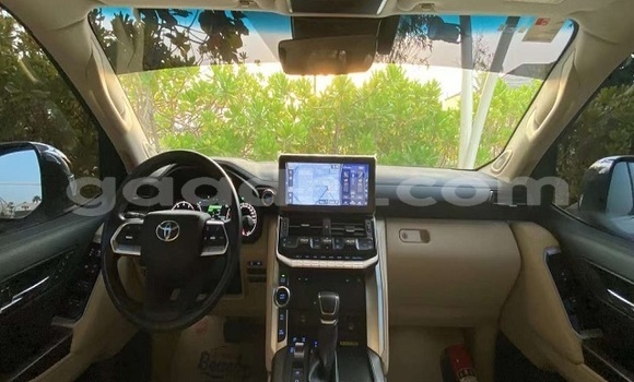 Nunua Ilio tumika Toyota Land Cruiser Nyeupe Gari ndani ya Bandarbeyla nchini Bari Nunua Ilio tumika Toyota Land Cruiser Nyeupe Gari ndani ya Bandarbeyla nchini Bari