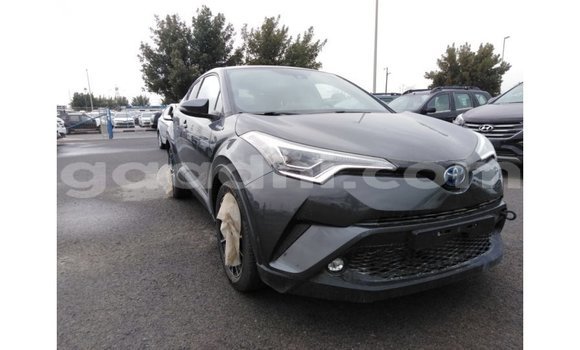 اشتري Imported Toyota C-HR آخر سيارة في Import - Dubai في الصومال اشتري Imported Toyota C-HR آخر سيارة في Import - Dubai في الصومال
