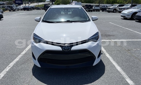 Buy Used Toyota Corolla White Car in Bandarbeyla in Bari Buy Used Toyota Corolla White Car in Bandarbeyla in Bari