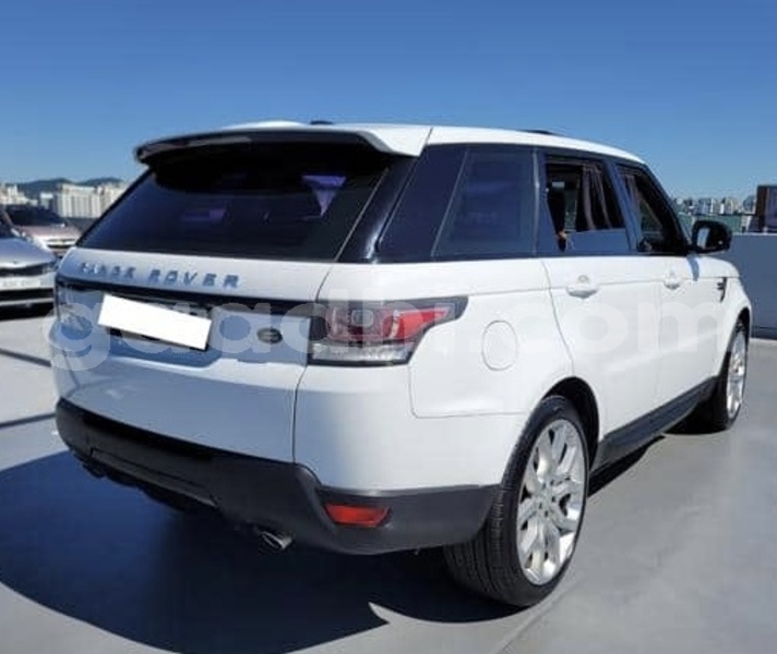 Big with watermark land rover range rover sport somalia mogadishu 5737