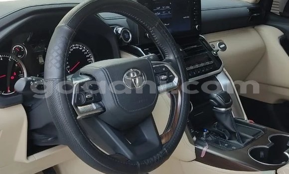 Nunua Ilio tumika Toyota Land Cruiser Nyeupe Gari ndani ya Bandarmu nchini Bari Nunua Ilio tumika Toyota Land Cruiser Nyeupe Gari ndani ya Bandarmu nchini Bari