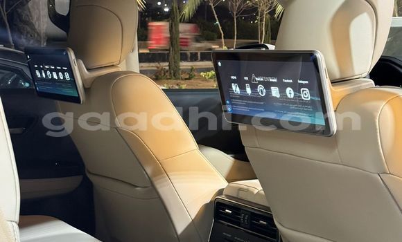 Nunua Ilio tumika Toyota Land Cruiser Nyeupe Gari ndani ya Bandarmu nchini Bari Nunua Ilio tumika Toyota Land Cruiser Nyeupe Gari ndani ya Bandarmu nchini Bari