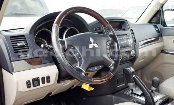 اشتري Imported Mitsubishi Pajero أسود سيارة في Import - Dubai في الصومال اشتري Imported Mitsubishi Pajero أسود سيارة في Import - Dubai في الصومال