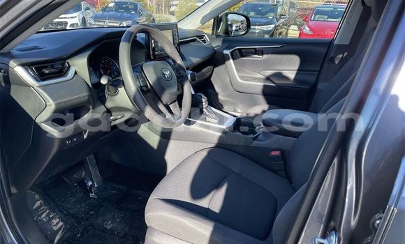 Nunua Ilio tumika Toyota RAV4 Bluu Gari ndani ya Bandarbeyla nchini Bari Nunua Ilio tumika Toyota RAV4 Bluu Gari ndani ya Bandarbeyla nchini Bari