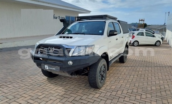 Buy Used Toyota Hilux White Car in Mogadishu in Somalia Buy Used Toyota Hilux White Car in Mogadishu in Somalia