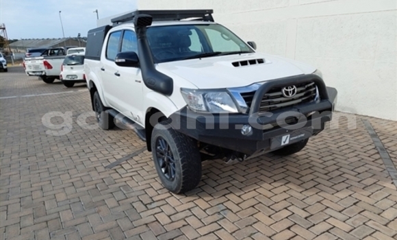 Buy Used Toyota Hilux White Car in Mogadishu in Somalia Buy Used Toyota Hilux White Car in Mogadishu in Somalia
