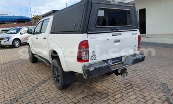 Buy Used Toyota Hilux White Car in Mogadishu in Somalia Buy Used Toyota Hilux White Car in Mogadishu in Somalia