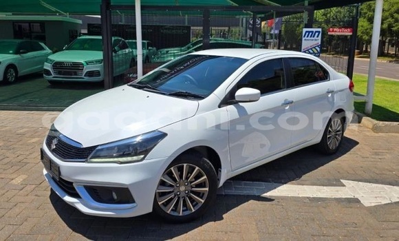 Buy Used Suzuki Ciaz White Car in Mogadishu in Somalia Buy Used Suzuki Ciaz White Car in Mogadishu in Somalia