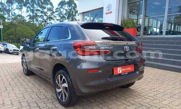 Nunua Ilio tumika Toyota Starlet Bluu Gari ndani ya Mogadishu nchini Somalia Nunua Ilio tumika Toyota Starlet Bluu Gari ndani ya Mogadishu nchini Somalia