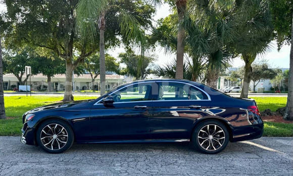 Buy Used Mercedes-Benz E–Class Blue Car in Mogadishu in Somalia Buy Used Mercedes-Benz E–Class Blue Car in Mogadishu in Somalia