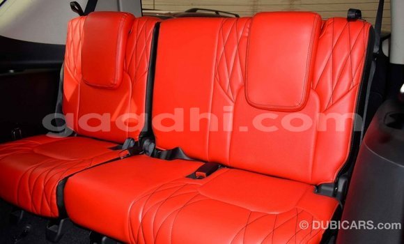 Acheter Import Voiture Nissan Patrol Blanc à Import - Dubai, Somalie Acheter Import Voiture Nissan Patrol Blanc à Import - Dubai, Somalie