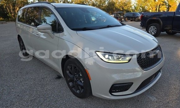 Nunua Ilio tumika Chrysler Pacifica Nyeupe Gari ndani ya Mogadishu nchini Somalia Nunua Ilio tumika Chrysler Pacifica Nyeupe Gari ndani ya Mogadishu nchini Somalia
