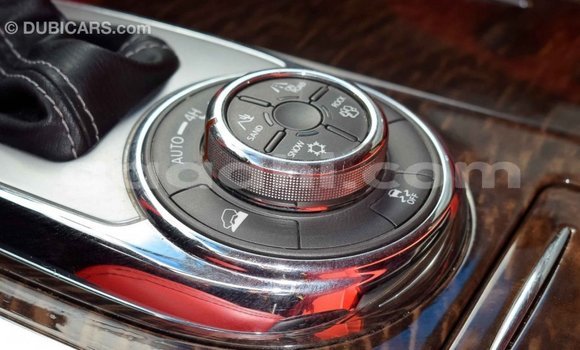 Acheter Import Voiture Nissan Patrol Blanc à Import - Dubai, Somalie Acheter Import Voiture Nissan Patrol Blanc à Import - Dubai, Somalie