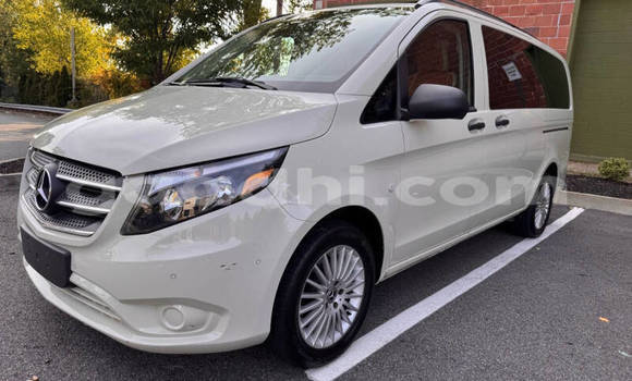 Buy Used Mercedes-Benz Vito White Car in Mogadishu in Somalia Buy Used Mercedes-Benz Vito White Car in Mogadishu in Somalia