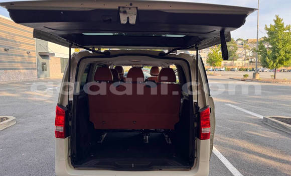 Buy Used Mercedes-Benz Vito White Car in Mogadishu in Somalia Buy Used Mercedes-Benz Vito White Car in Mogadishu in Somalia