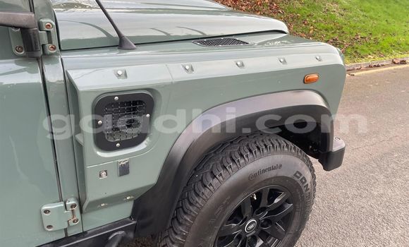 Buy Used Land Rover Defender Green Car in Mogadishu in Somalia Buy Used Land Rover Defender Green Car in Mogadishu in Somalia