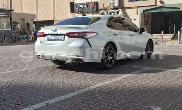Buy Used Toyota Camry White Car in Mogadishu in Somalia Buy Used Toyota Camry White Car in Mogadishu in Somalia
