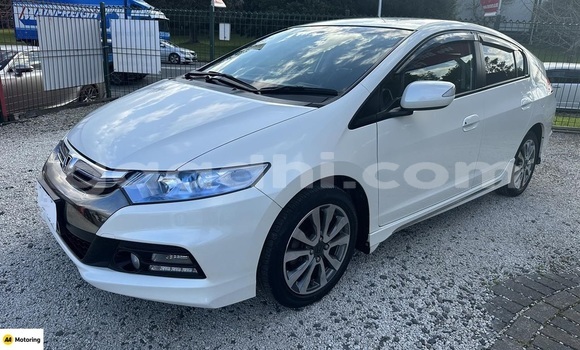 Buy Used Honda Insight White Car in Mogadishu in Somalia Buy Used Honda Insight White Car in Mogadishu in Somalia