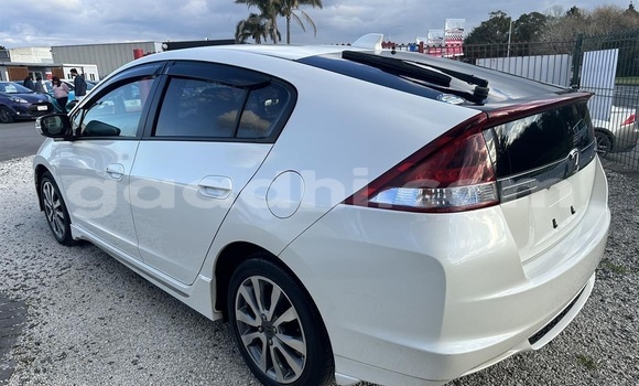Buy Used Honda Insight White Car in Mogadishu in Somalia Buy Used Honda Insight White Car in Mogadishu in Somalia