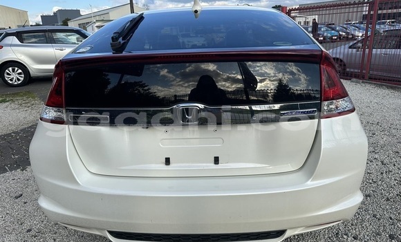 Buy Used Honda Insight White Car in Mogadishu in Somalia Buy Used Honda Insight White Car in Mogadishu in Somalia