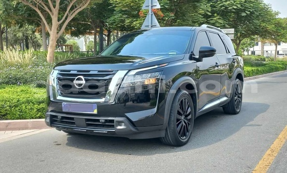 Buy Used Nissan Pathfinder Black Car in Mogadishu in Somalia Buy Used Nissan Pathfinder Black Car in Mogadishu in Somalia