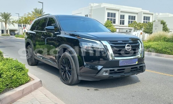ይግዙ ያገለገለ Nissan Pathfinder ጥቁር መኪና በ ሞቃዲሾ በ ሶማሊያ ይግዙ ያገለገለ Nissan Pathfinder ጥቁር መኪና በ ሞቃዲሾ በ ሶማሊያ