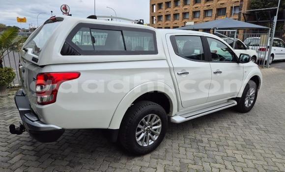 ይግዙ ያገለገለ Mitsubishi Triton ነጭ መኪና በ ሞቃዲሾ በ ሶማሊያ ይግዙ ያገለገለ Mitsubishi Triton ነጭ መኪና በ ሞቃዲሾ በ ሶማሊያ