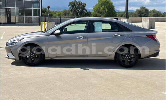 ይግዙ ያገለገለ Hyundai Elantra ሌላ መኪና በ ሞቃዲሾ በ ሶማሊያ ይግዙ ያገለገለ Hyundai Elantra ሌላ መኪና በ ሞቃዲሾ በ ሶማሊያ