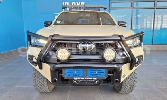 ይግዙ ያገለገለ Toyota Hilux Beige መኪና በ ሞቃዲሾ በ ሶማሊያ ይግዙ ያገለገለ Toyota Hilux Beige መኪና በ ሞቃዲሾ በ ሶማሊያ