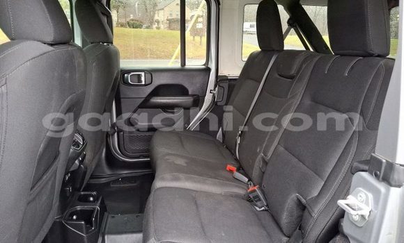 ይግዙ ያገለገለ Jeep Wrangler ብር መኪና በ Berbera በ ሶማሊያ ይግዙ ያገለገለ Jeep Wrangler ብር መኪና በ Berbera በ ሶማሊያ