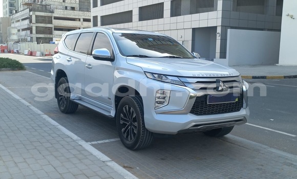 ይግዙ ያገለገለ Mitsubishi Montero Sport ነጭ መኪና በ ሞቃዲሾ በ ሶማሊያ ይግዙ ያገለገለ Mitsubishi Montero Sport ነጭ መኪና በ ሞቃዲሾ በ ሶማሊያ