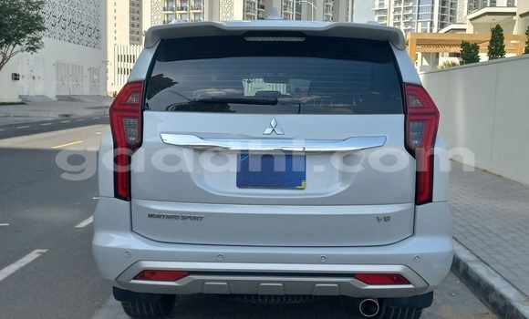 ይግዙ ያገለገለ Mitsubishi Montero Sport ነጭ መኪና በ ሞቃዲሾ በ ሶማሊያ ይግዙ ያገለገለ Mitsubishi Montero Sport ነጭ መኪና በ ሞቃዲሾ በ ሶማሊያ