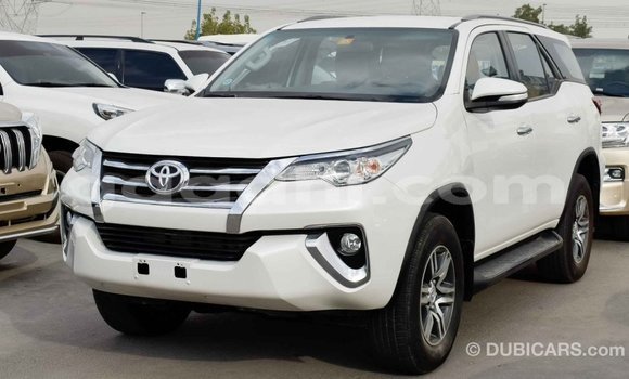 Imported Toyota Fortuner White Makiinaa iti Import - Dubai keessatti Somalia keessatti Imported Toyota Fortuner White Makiinaa iti Import - Dubai keessatti Somalia keessatti