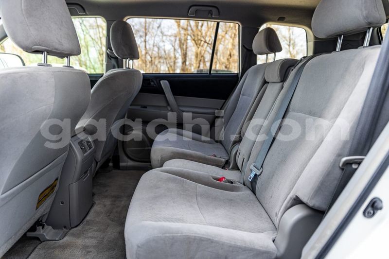 Big with watermark toyota highlander somalia berbera 5902