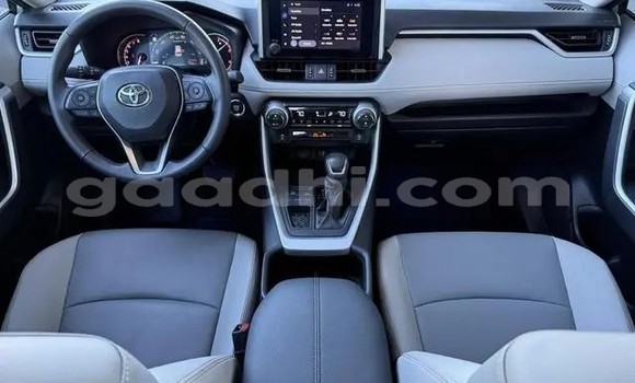 ይግዙ ያገለገለ Toyota RAV4 ሌላ መኪና በ ባንድሩሞኢዮ በ ባሪ ይግዙ ያገለገለ Toyota RAV4 ሌላ መኪና በ ባንድሩሞኢዮ በ ባሪ