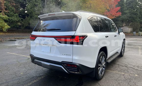 ይግዙ ያገለገለ Lexus LX ነጭ መኪና በ 'አላይላ በ ባሪ ይግዙ ያገለገለ Lexus LX ነጭ መኪና በ 'አላይላ በ ባሪ