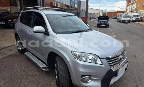 Buy Used Toyota RAV4 Silver Car in Mogadishu in Somalia