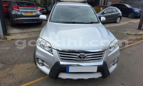 ይግዙ ያገለገለ Toyota RAV4 ብር መኪና በ ሞቃዲሾ በ ሶማሊያ ይግዙ ያገለገለ Toyota RAV4 ብር መኪና በ ሞቃዲሾ በ ሶማሊያ