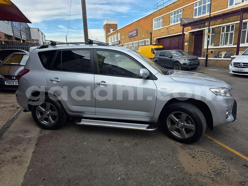 Big with watermark toyota rav4 somalia mogadishu 5925