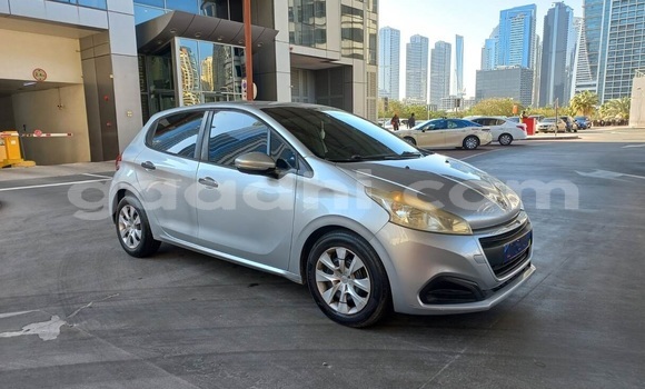 ይግዙ ያገለገለ Peugeot 208 ብር መኪና በ ሞቃዲሾ በ ሶማሊያ ይግዙ ያገለገለ Peugeot 208 ብር መኪና በ ሞቃዲሾ በ ሶማሊያ