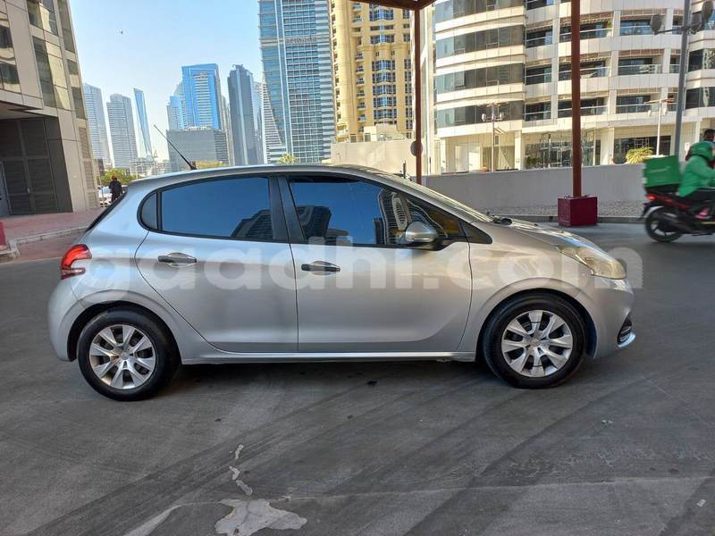 Big with watermark peugeot 208 somalia mogadishu 5926