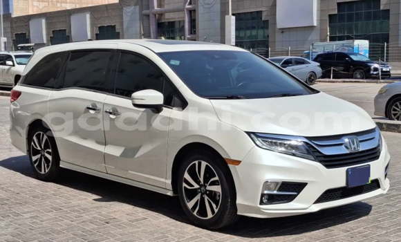 ይግዙ ያገለገለ Honda Odyssey ነጭ መኪና በ ሞቃዲሾ በ ሶማሊያ ይግዙ ያገለገለ Honda Odyssey ነጭ መኪና በ ሞቃዲሾ በ ሶማሊያ