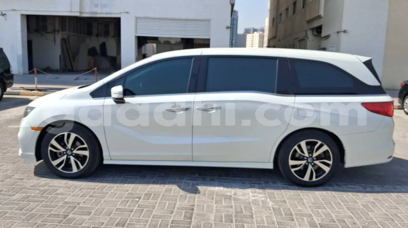 Big with watermark honda odyssey somalia mogadishu 5930