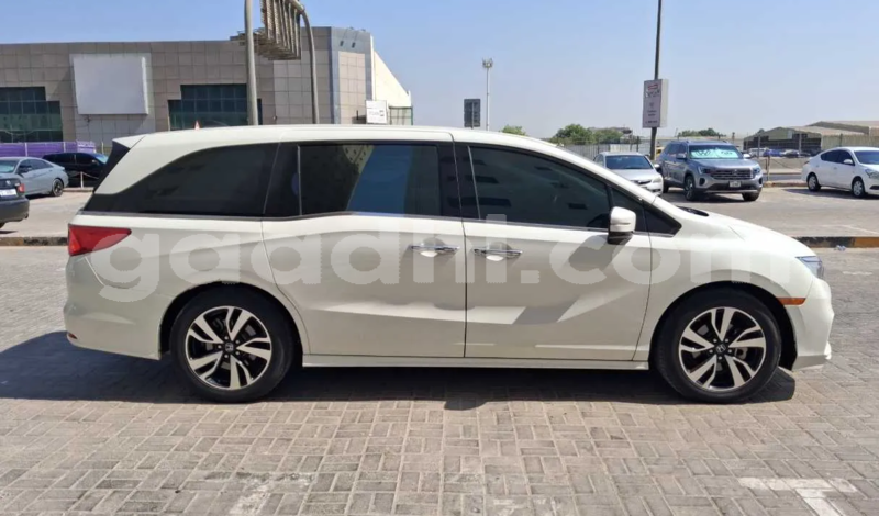 Big with watermark honda odyssey somalia mogadishu 5930
