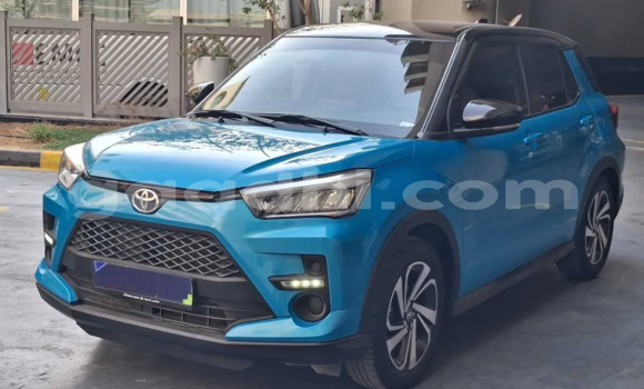 Buy Used Toyota Ractis Blue Car in Mogadishu in Somalia