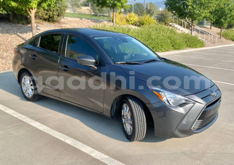 Big with watermark toyota yaris somalia mogadishu 5935