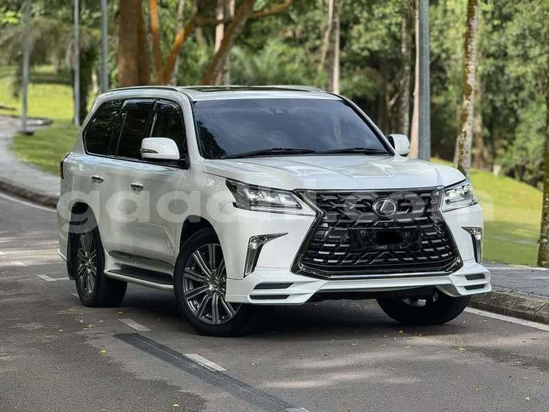 Big with watermark lexus lx somalia mogadishu 5948