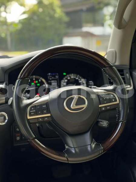 Big with watermark lexus lx somalia mogadishu 5948