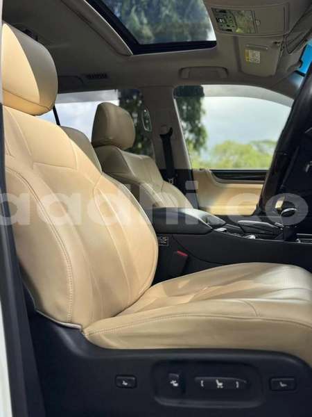 Big with watermark lexus lx somalia mogadishu 5948
